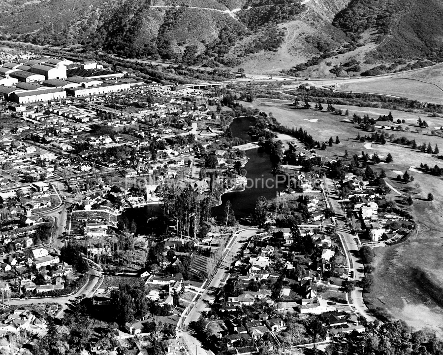 Toluca Lake 1947 Lakeside Golf Club, Warner Bros. Studios wm.jpg